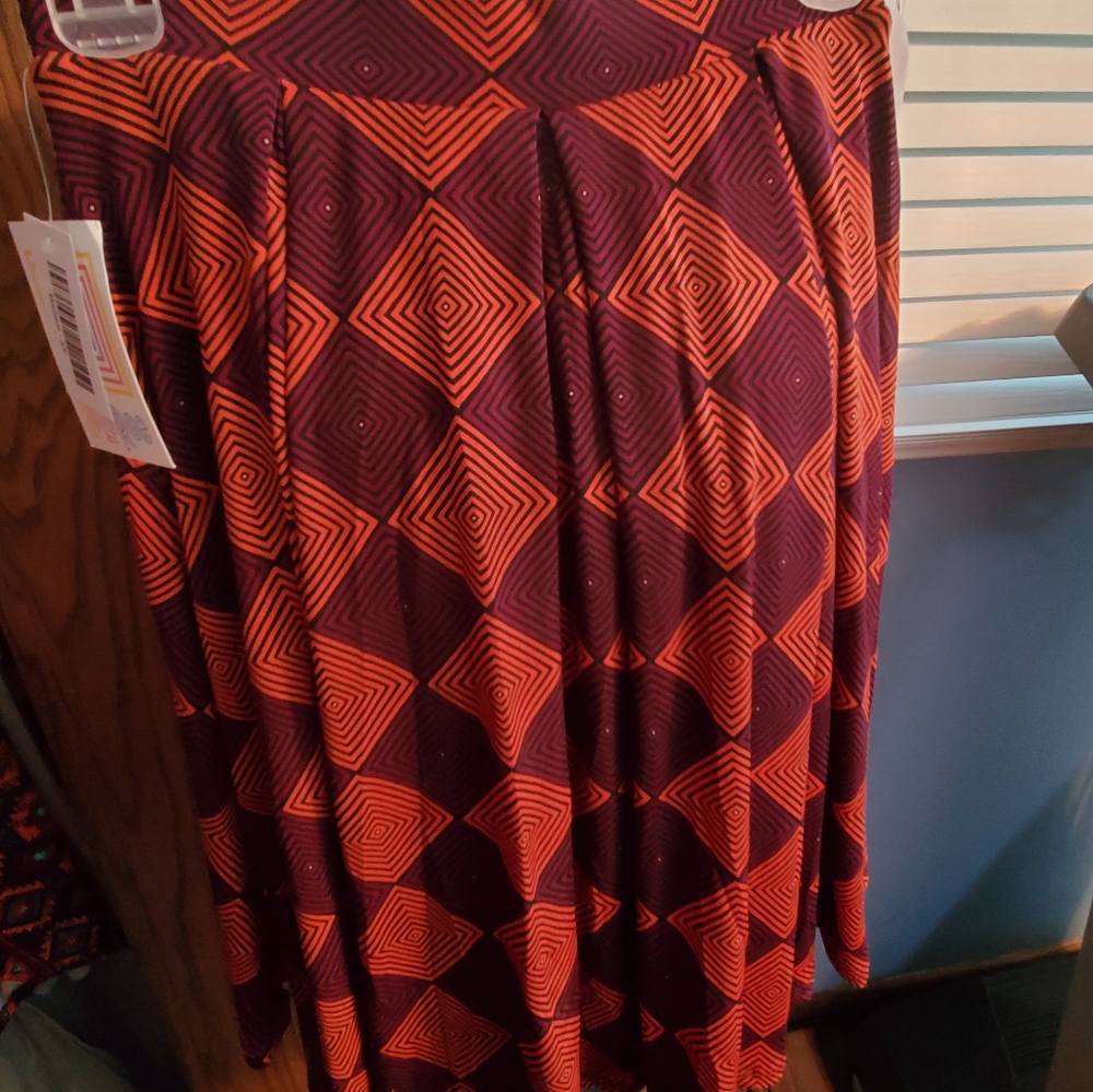 LuLaRoe Madison Skirt XS Printed Stunning